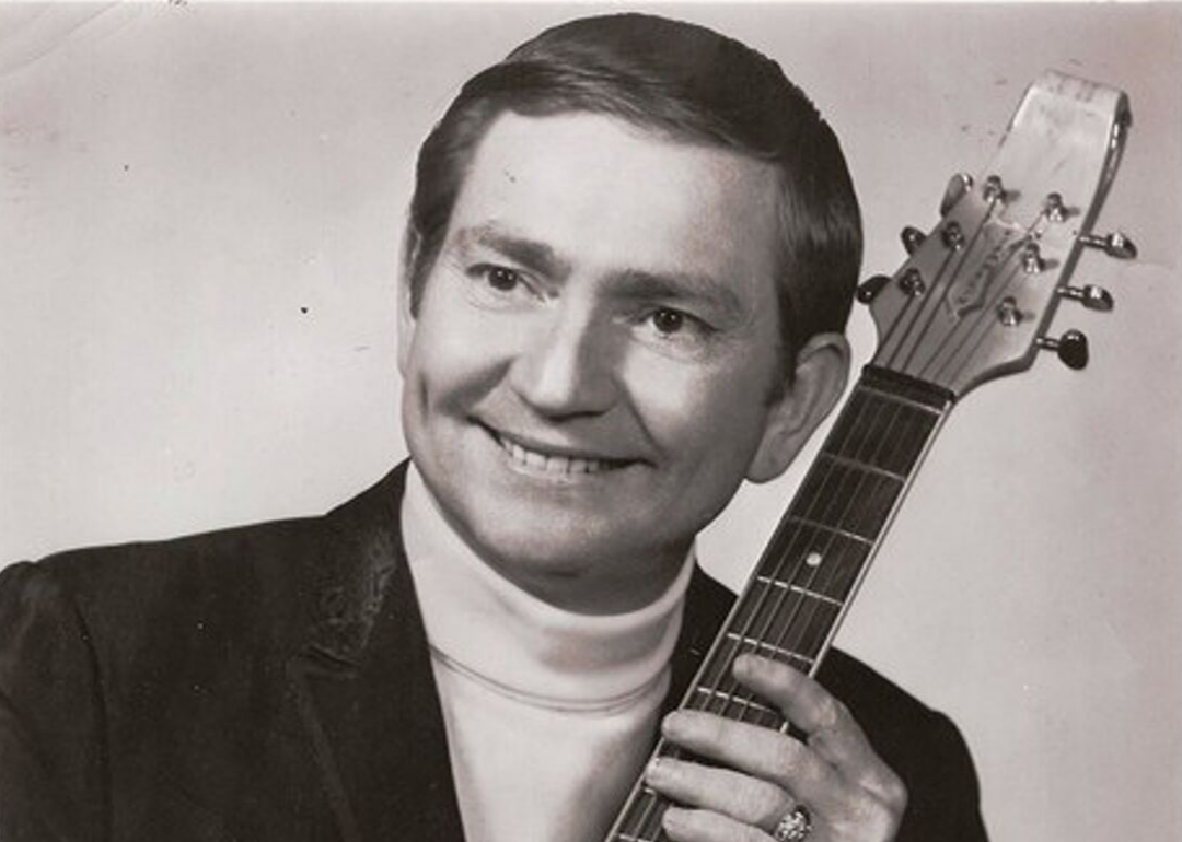 1933: Willie Nelson